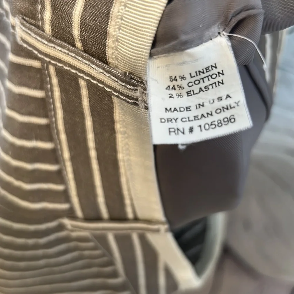 Worth Gray Cream Striped Gold Button Straight Skirt Size 6 Excellent Condition
